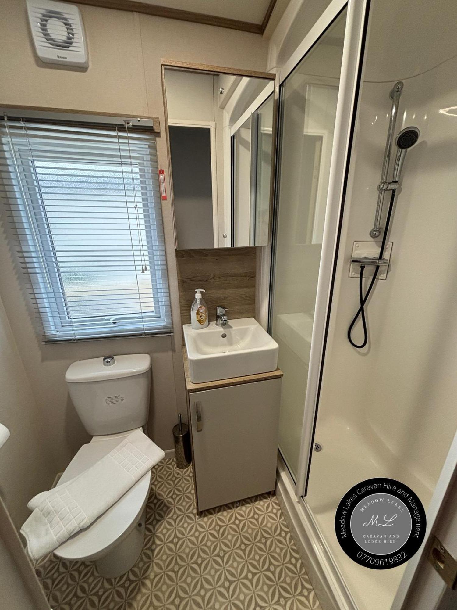 Palm Grove 182 - Pet Friendly, Wifi, Close To Beach And Clubhouse - Golden Palm Resort - Meadow Lakes Caravan & Lodge Hire Skegness Bagian luar foto